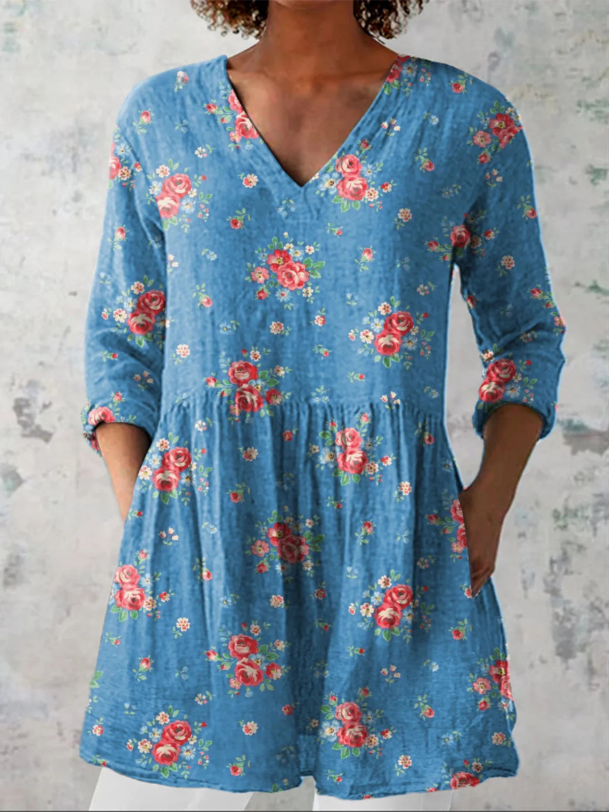 Ophalyn - Women's long tunic with graphic stripes and V-neck