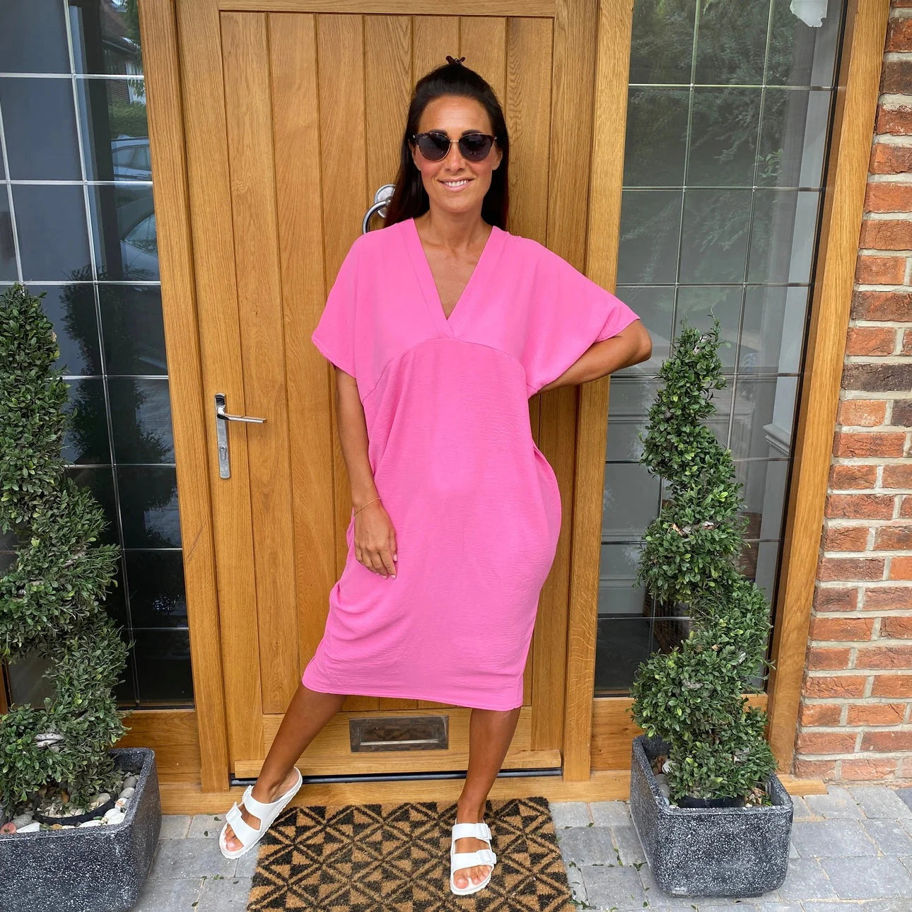 Dorelia - Elegant and Chic Dress with V-Neckline