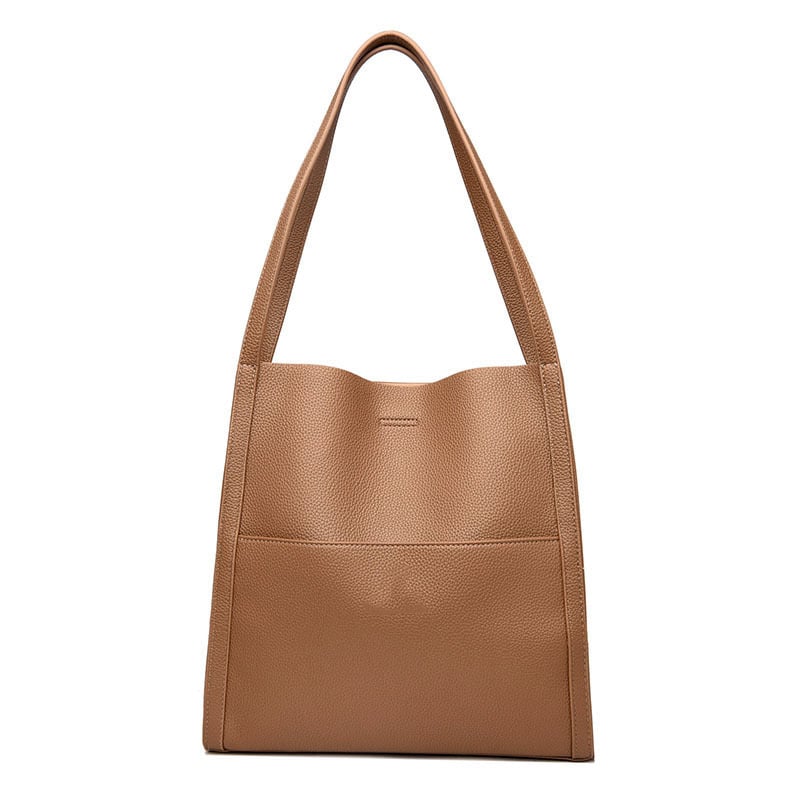 Corinne - Elegant and spacious leather shoulder bag
