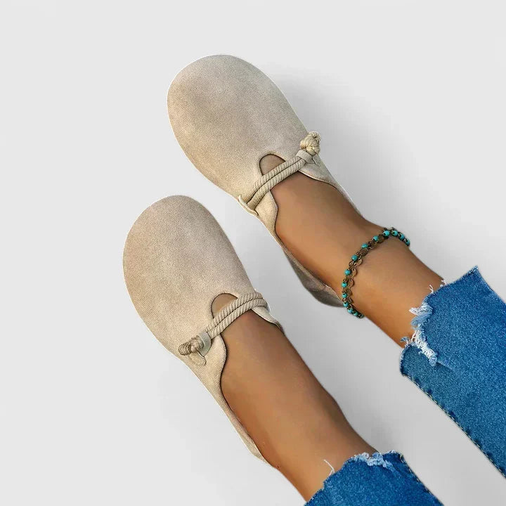 Bellune - Chic Flat Shoes with Flexible Comfort