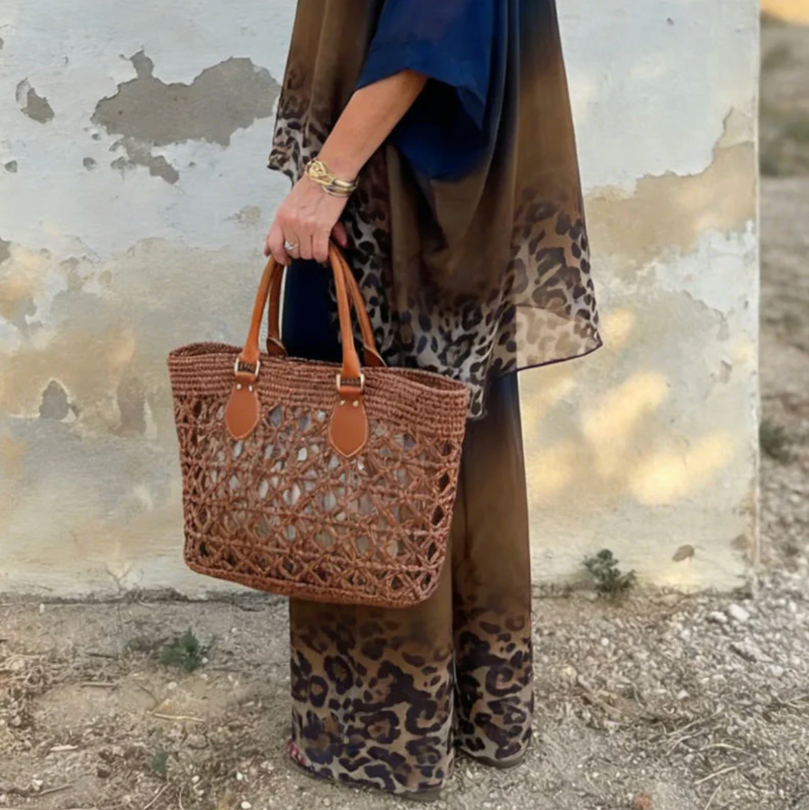Ixelara - Women's two-piece leopard print gradient poncho set