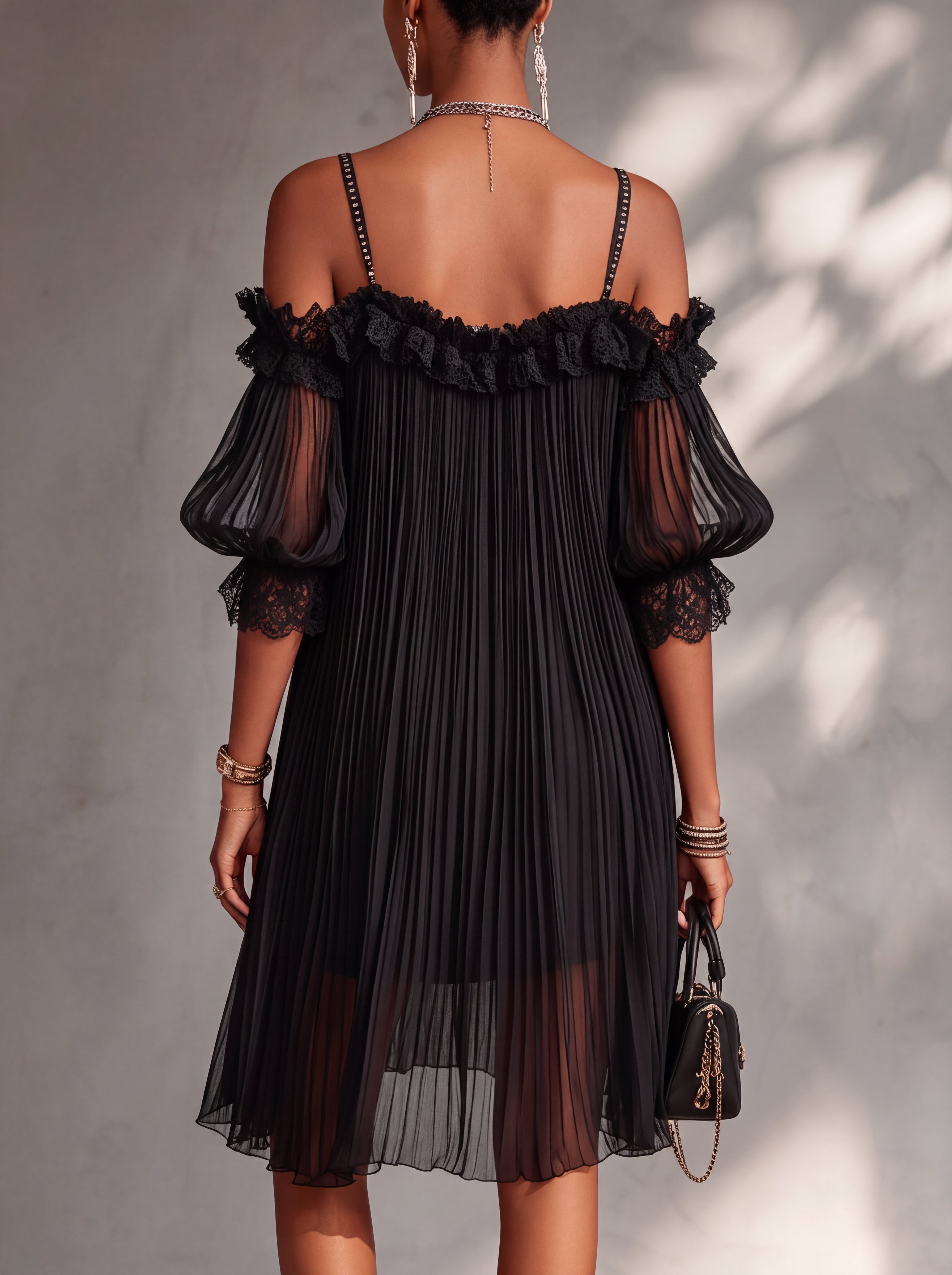 Ksenia - Mini robe noire femme en chiffon à épaules dénudées avec dentelle