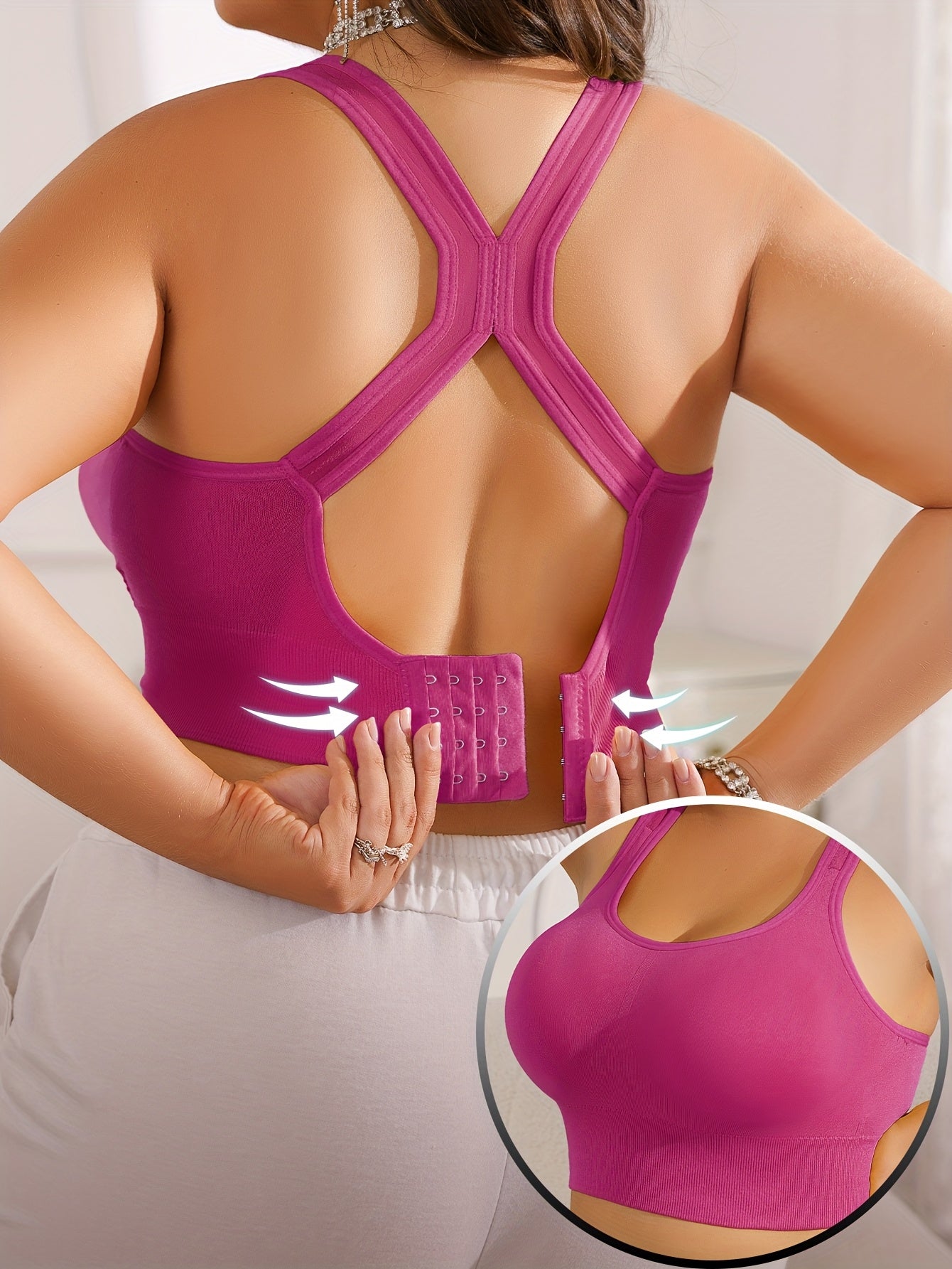 Vittoria - Plus Size Sports Bra with Removable Pads and Adjustable Straps
