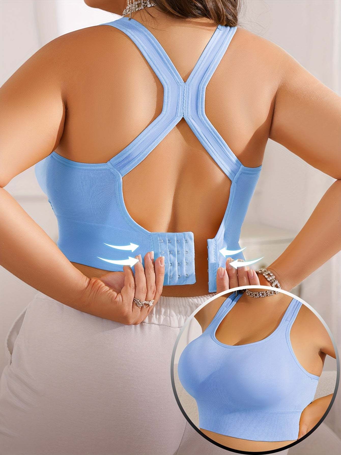 Vittoria - Plus Size Sports Bra with Removable Pads and Adjustable Straps
