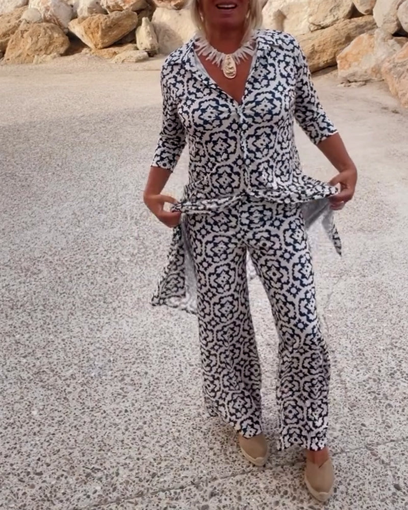 Livia - Vintage Printed Set with Lapels and Buttons