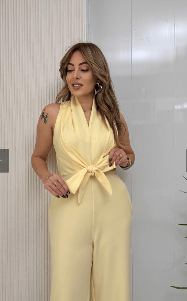 Nexellea - Women's Flowy Elegant Dress with Defined Waist, Chic Evening Style