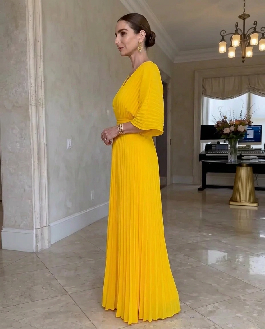 Rynavelle - Women's Elegant Pleated V-Neck Flowy Maxi Dress
