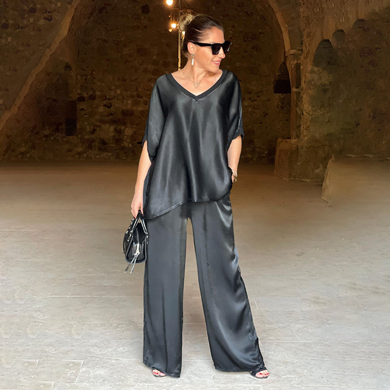 Albane - Chic and Comfortable 2-Piece Satin Set
