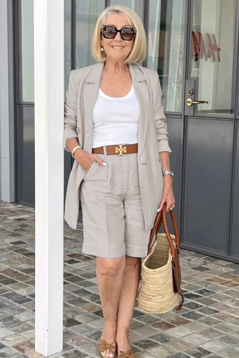 Bianca - Chic Set with Floral Jacket and Shorts