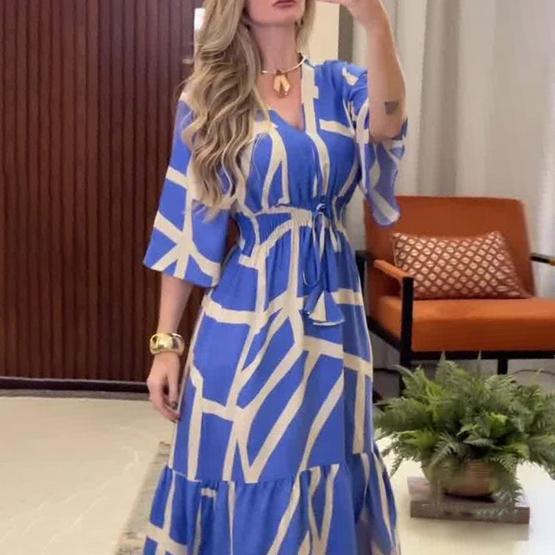 Silvia - Elegant Fitted Dress with V-Neck