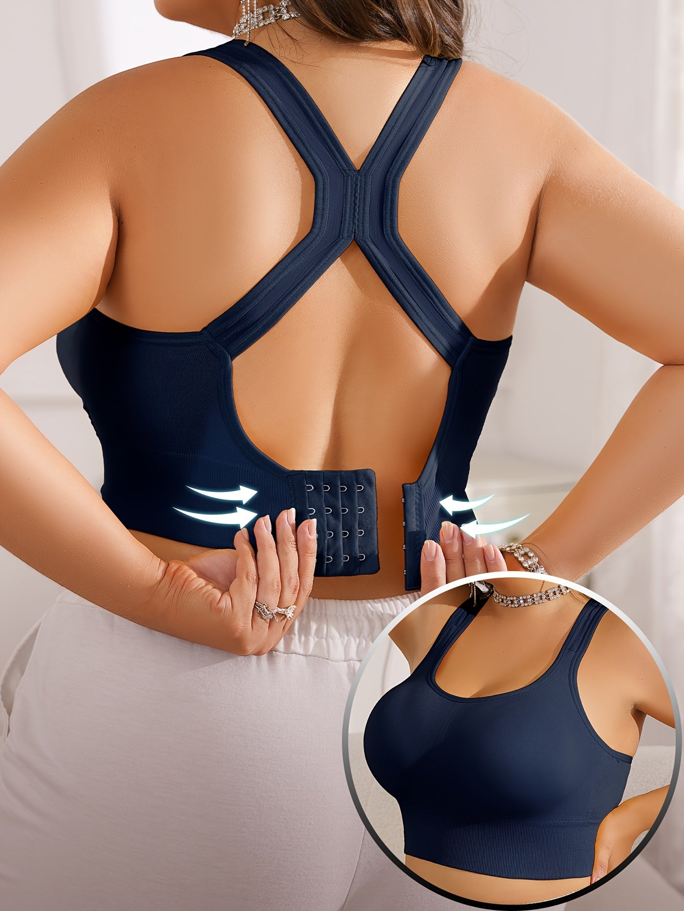Vittoria - Plus Size Sports Bra with Removable Pads and Adjustable Straps