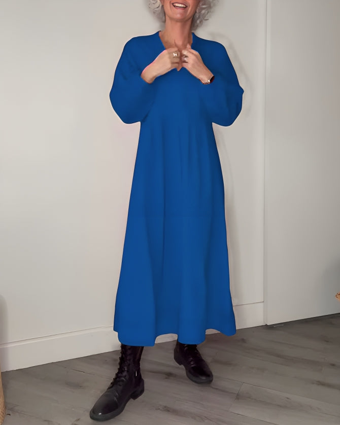 Amanda - The slimming long dress with V-neckline