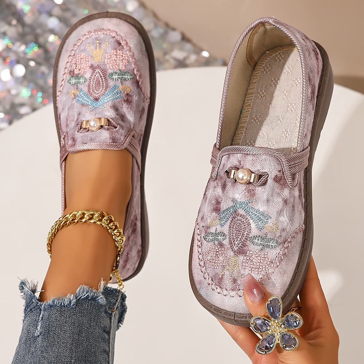 Fynora - Women's Daily Comfort Shoes with Embroidered Design and Casual Style