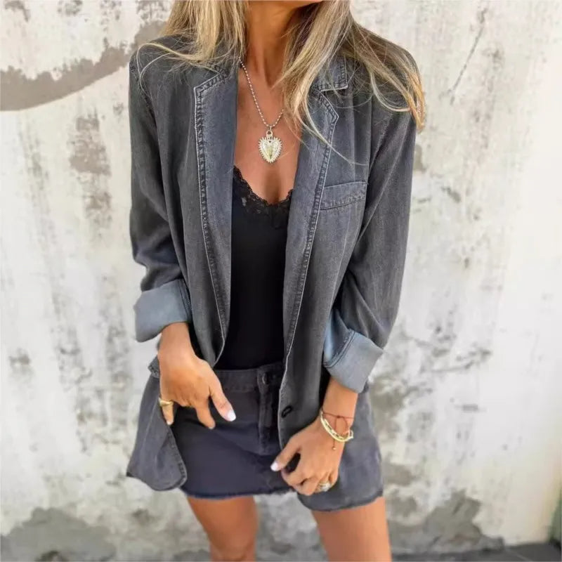 Lucinda - The denim dream for cool days and stylish moments