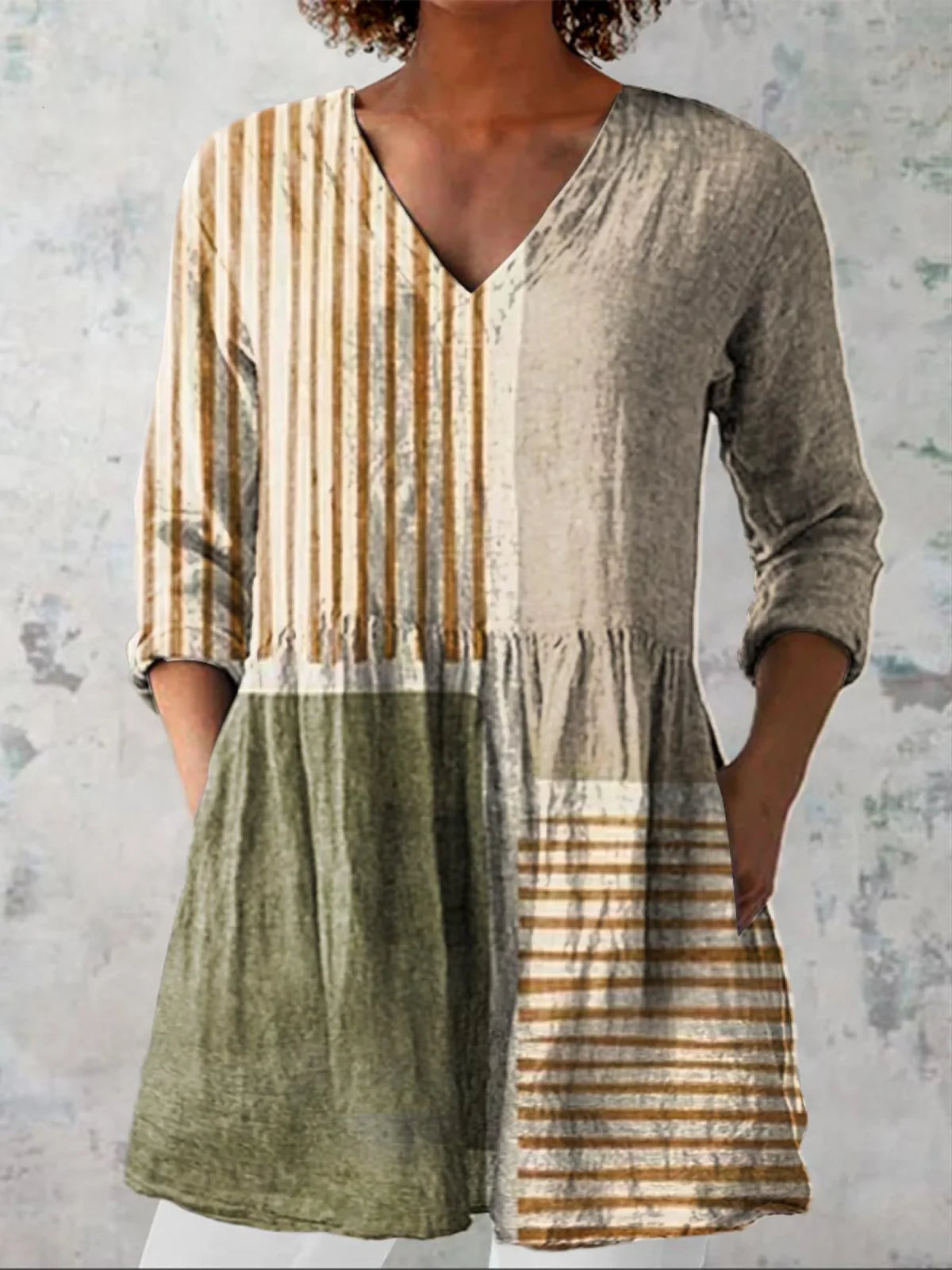 Ophalyn - Women's long tunic with graphic stripes and V-neck