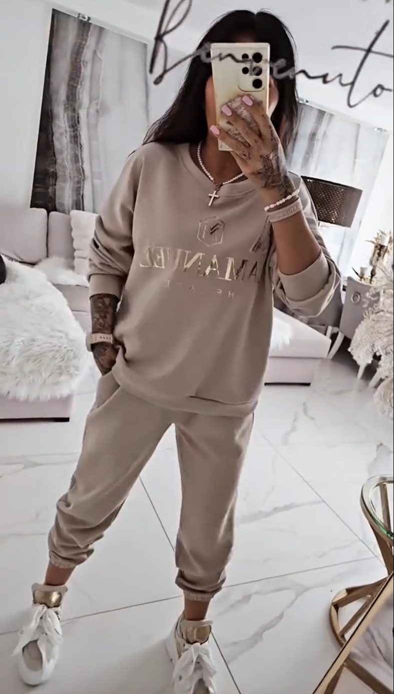 Cyrilla™ - Women's casual set with printed blouse and loose pants 