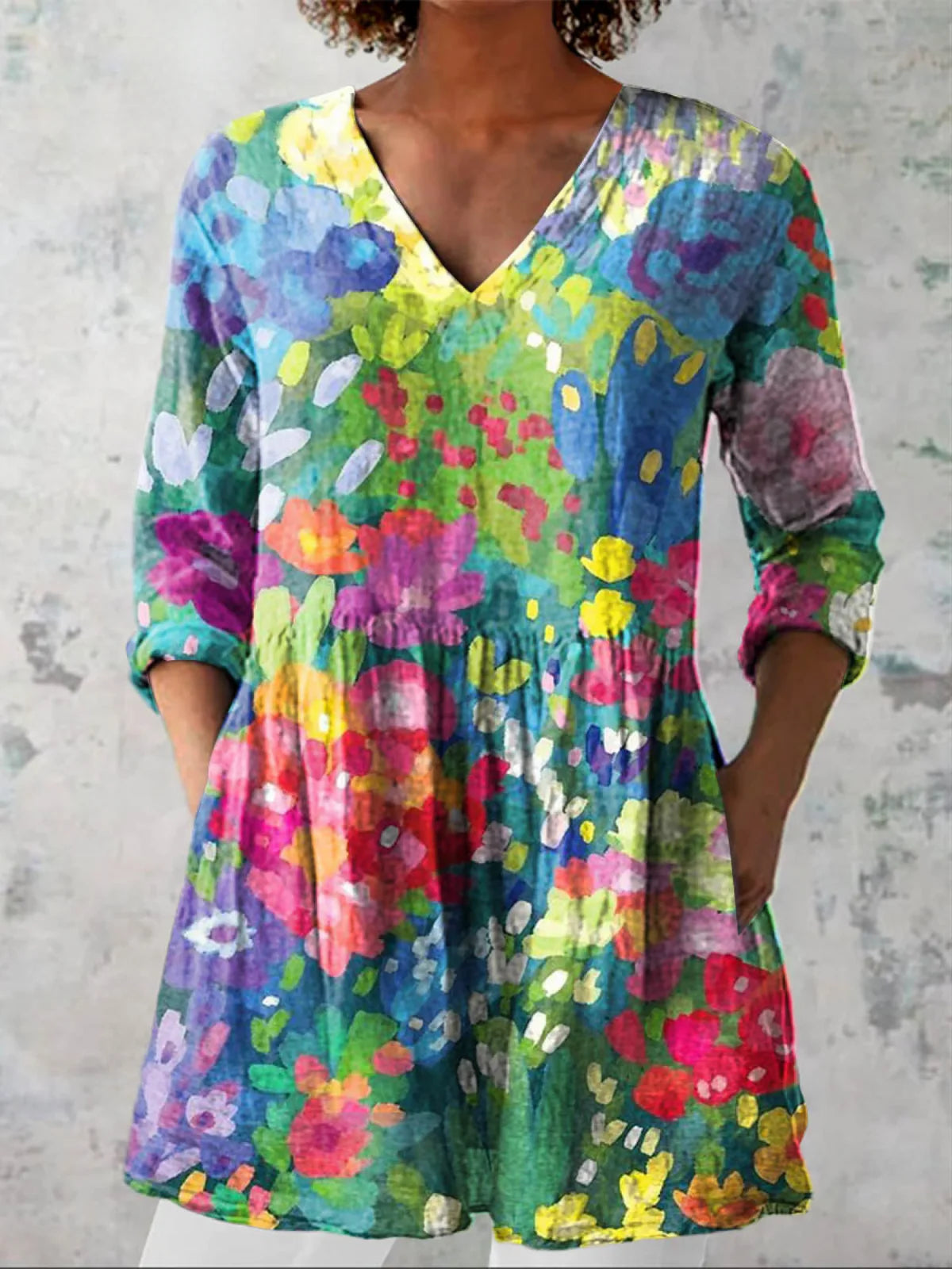 Ophalyn - Women's long tunic with graphic stripes and V-neck