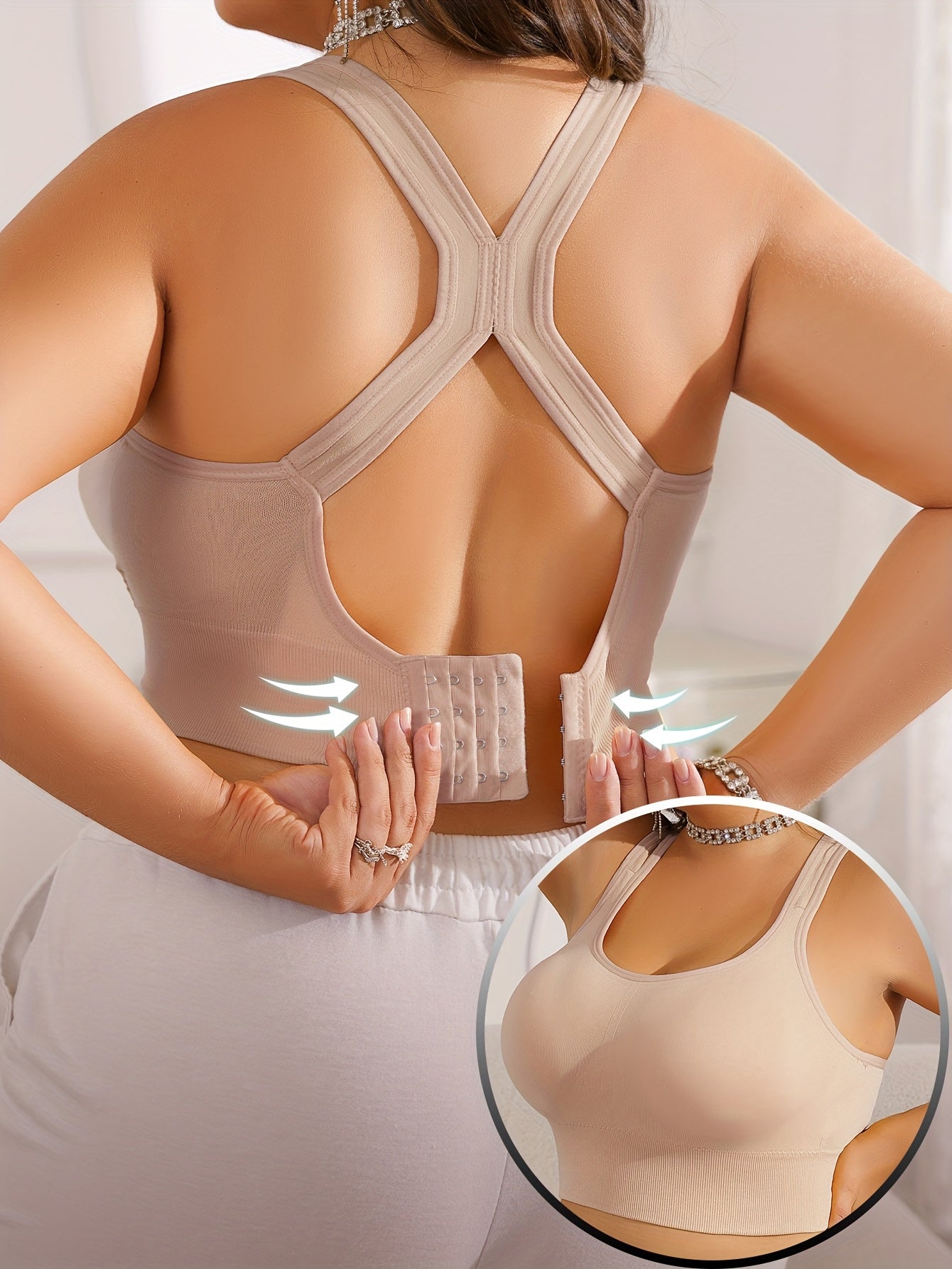 Vittoria - Plus Size Sports Bra with Removable Pads and Adjustable Straps