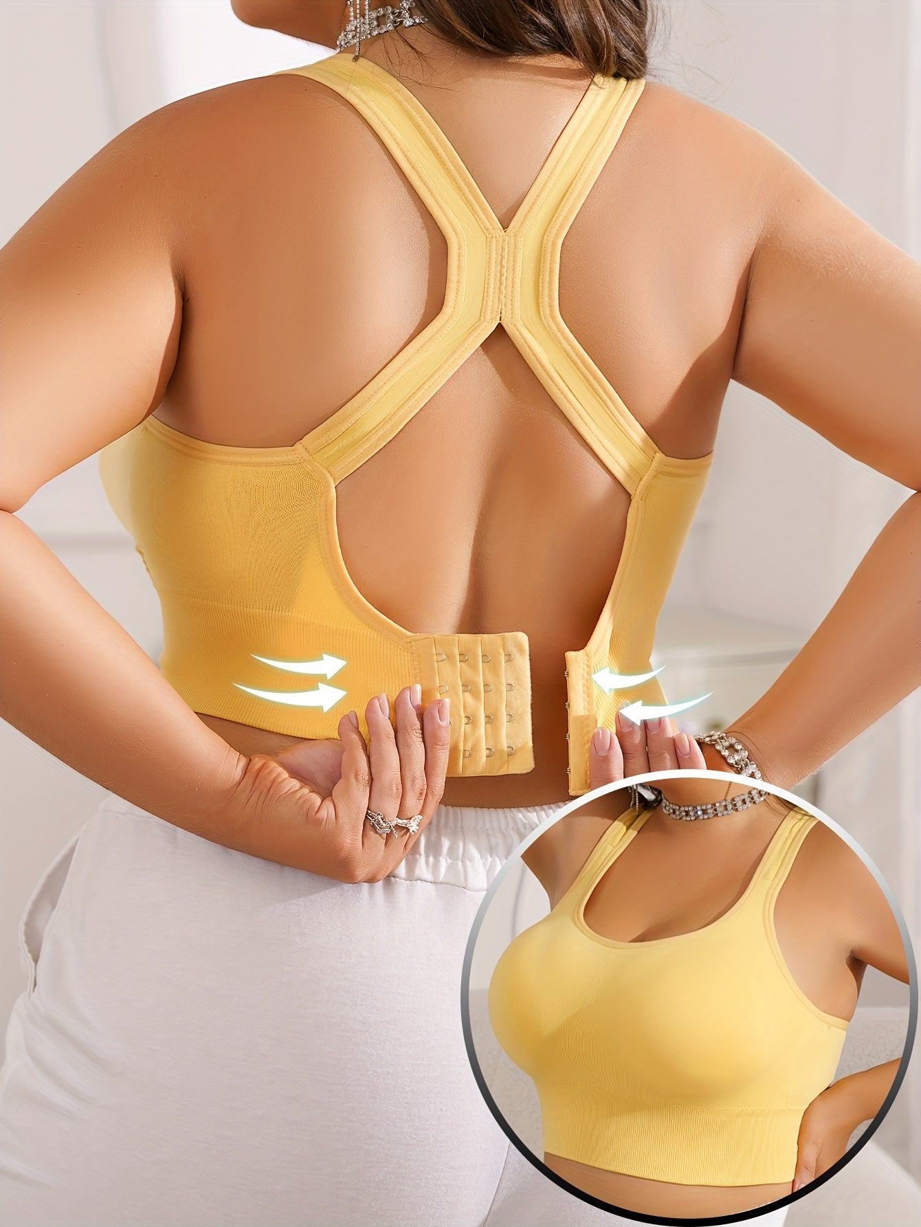 Vittoria - Plus Size Sports Bra with Removable Pads and Adjustable Straps