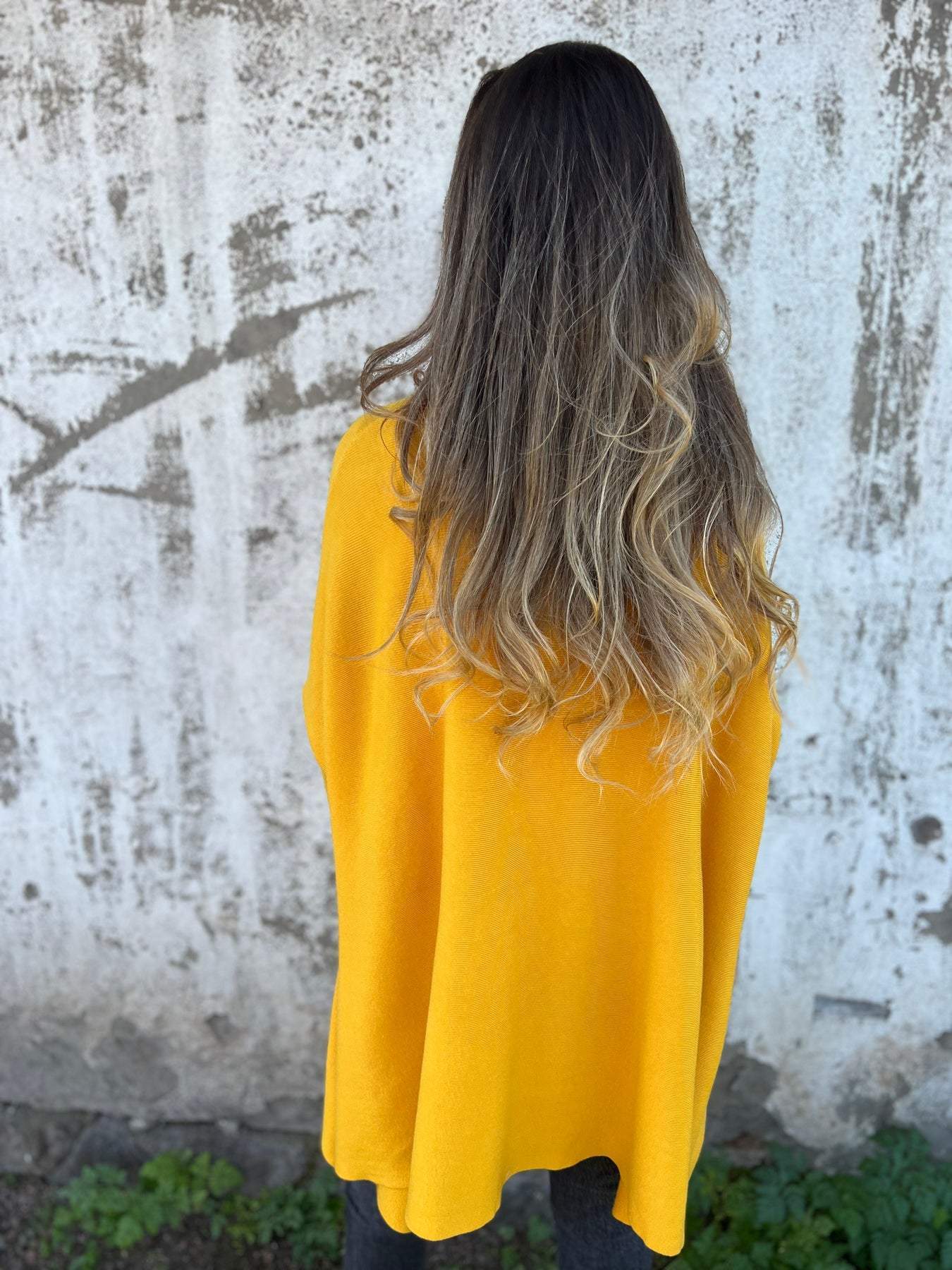 Taliah - Elegant Cashmere Sweater