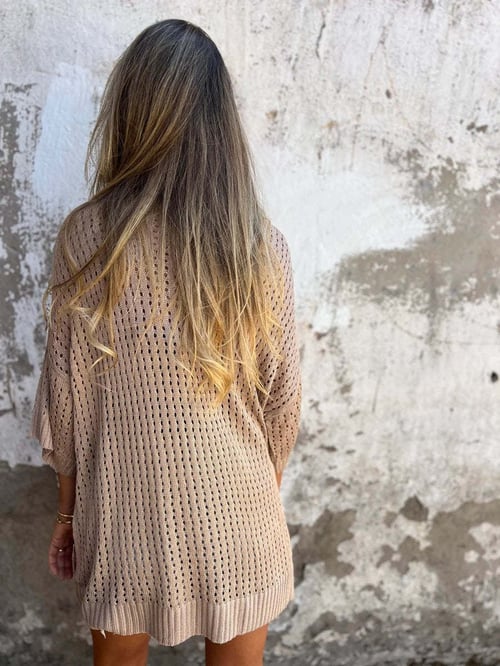 Delia - V-neck knitted top with hollow pattern