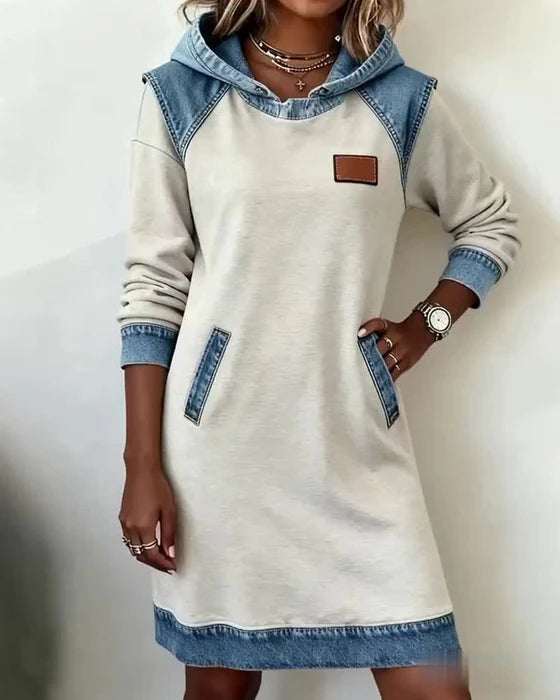 Lunariae - Casual dress with contrasting hood 