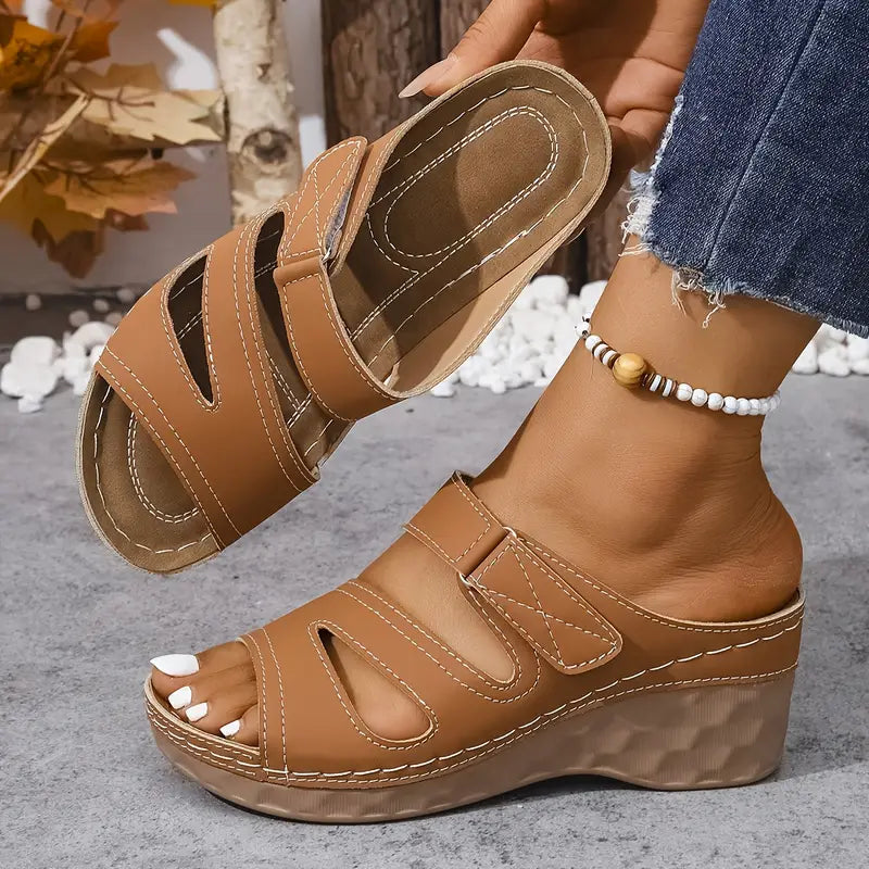 Serilda - Elegant Heeled Sandal with Adjustable Strap
