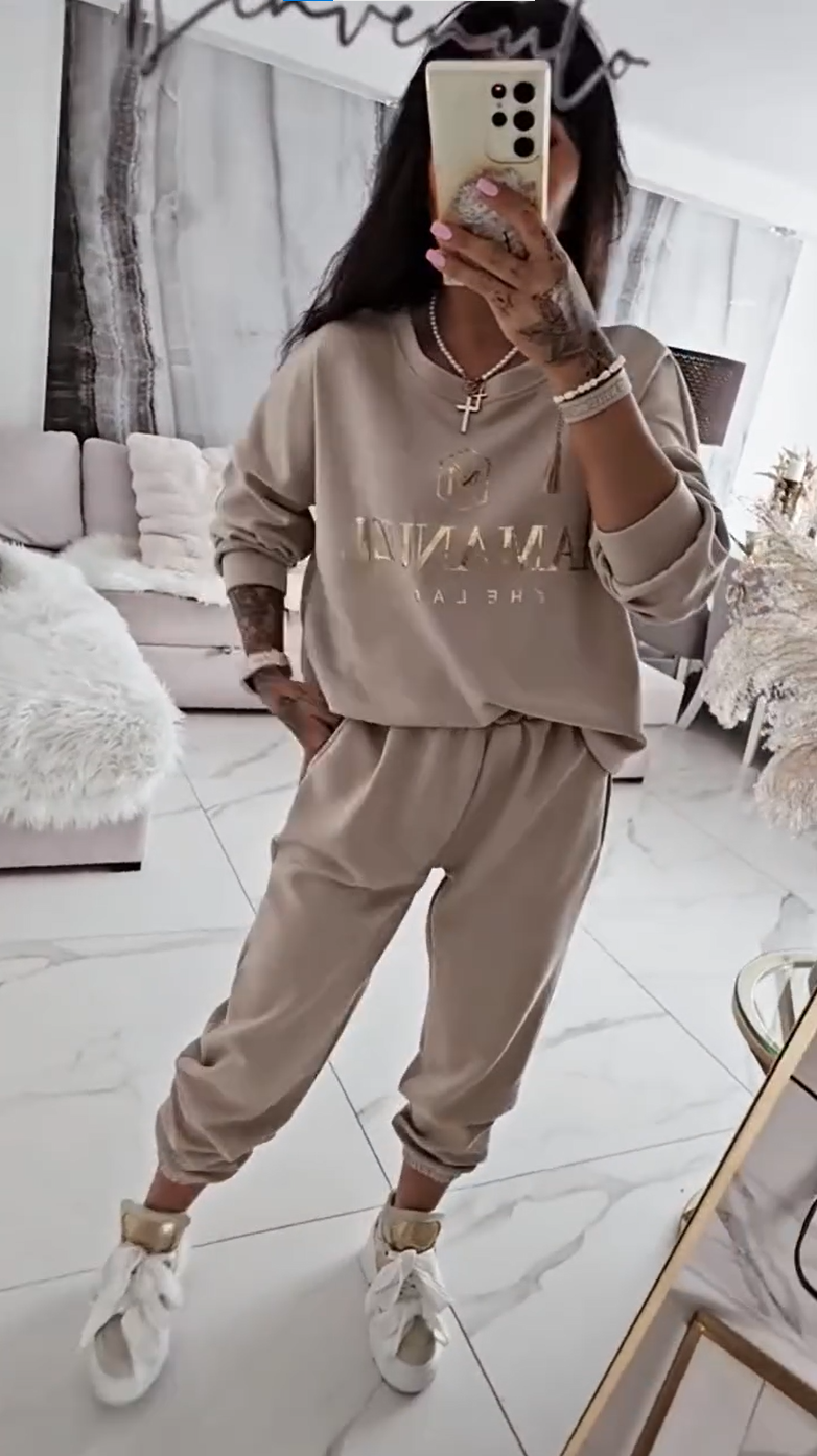 Cyrilla™ - Women's casual set with printed blouse and loose pants 
