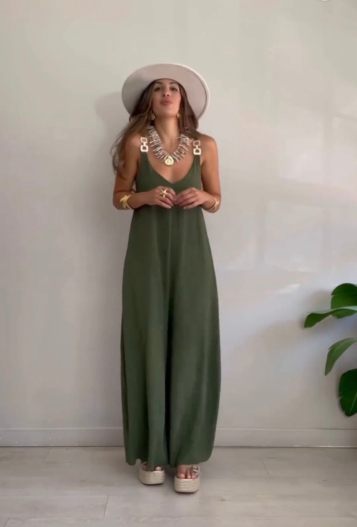 Iriana - Flowing jumpsuit with golden buckles
