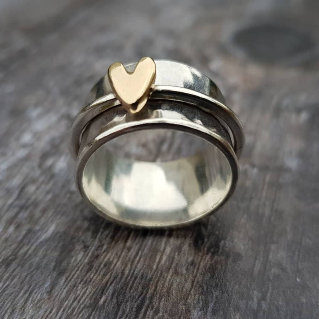 Mely - Silver ring with golden heart 