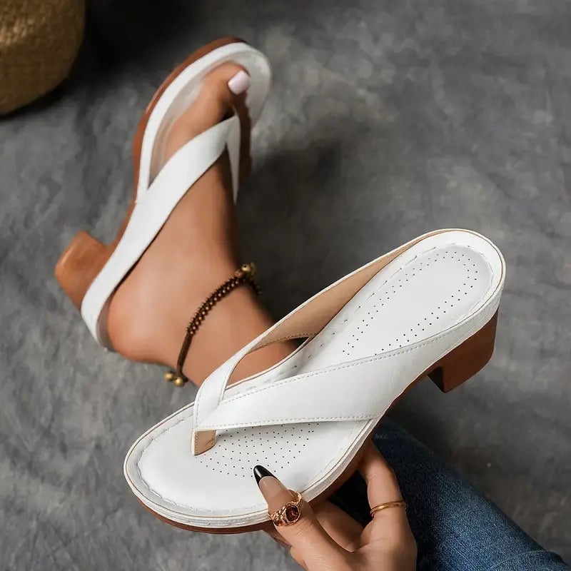 Fynavelle - Women's comfortable heel sandals with a stylish ergonomic sole