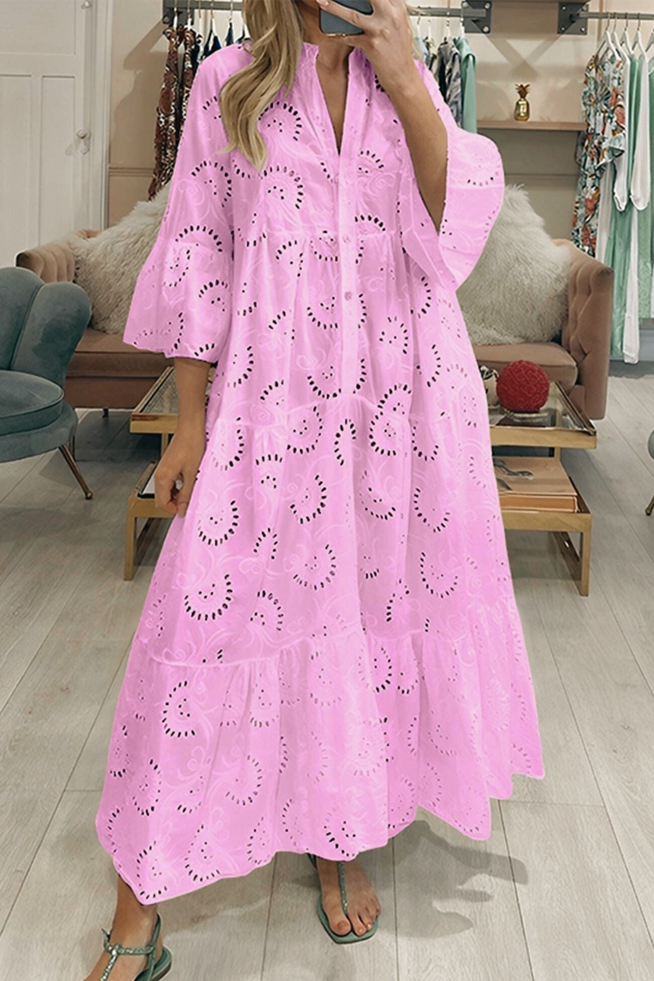 Noa - Cotton dress with embroidered sleeves and V-neck
