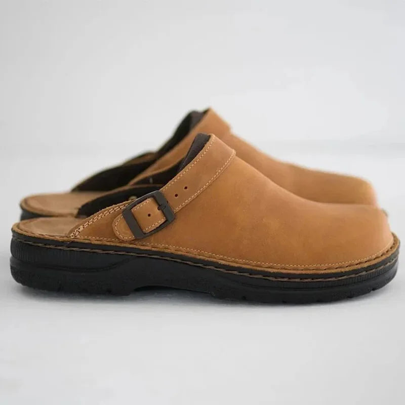Jonas - Men's closed-toe leather mules with buckle and comfort sole