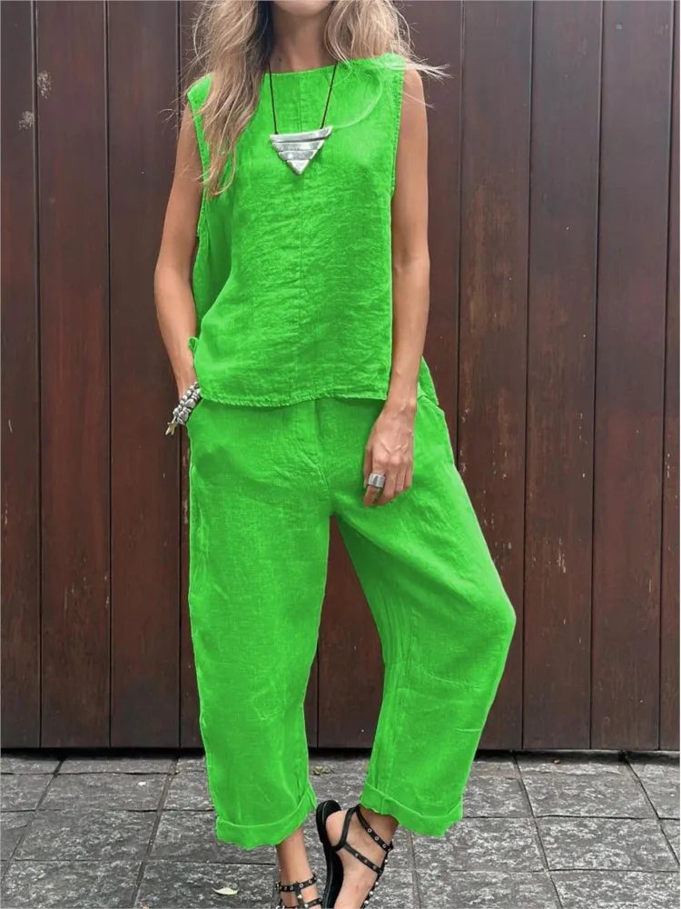 Ardelle - Chic Two Piece Set - Sleeveless Top and Elegant Pants