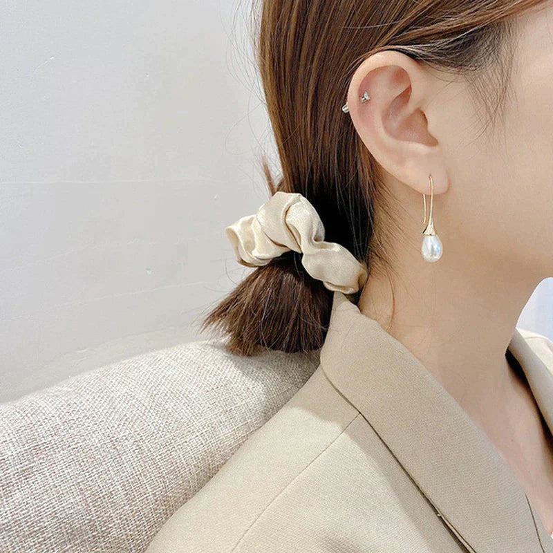 Pearl Drop Earrings 