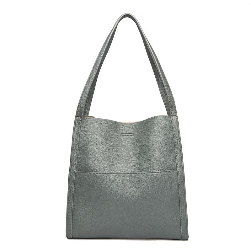 Corinne - Elegant and spacious leather shoulder bag