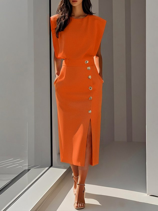 Floralia - Plain midi dress with button slit and round neckline