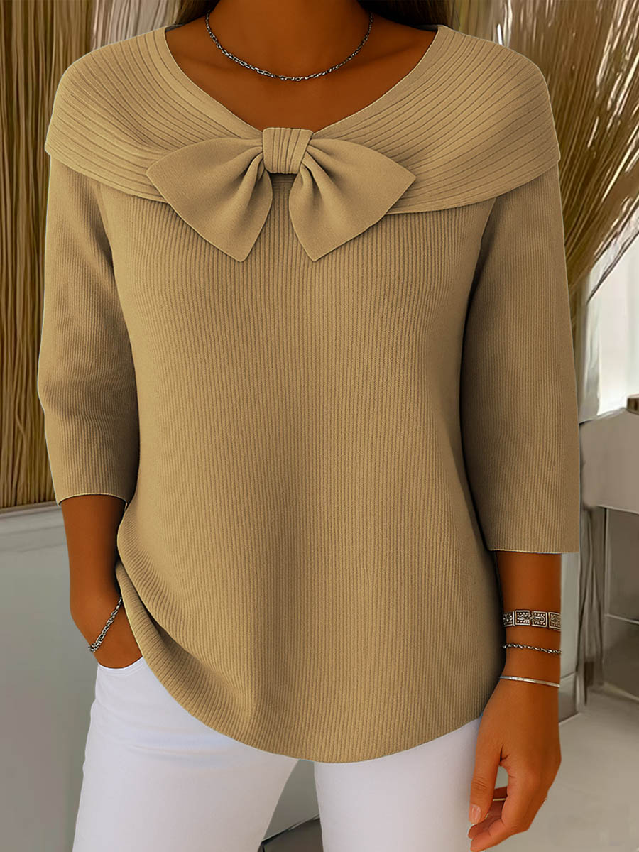 Thaloria - Women's round neck sweater with decorative bow 
