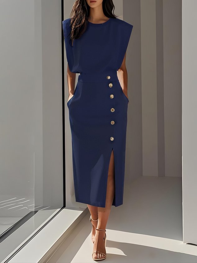 Floralia - Plain midi dress with button slit and round neckline