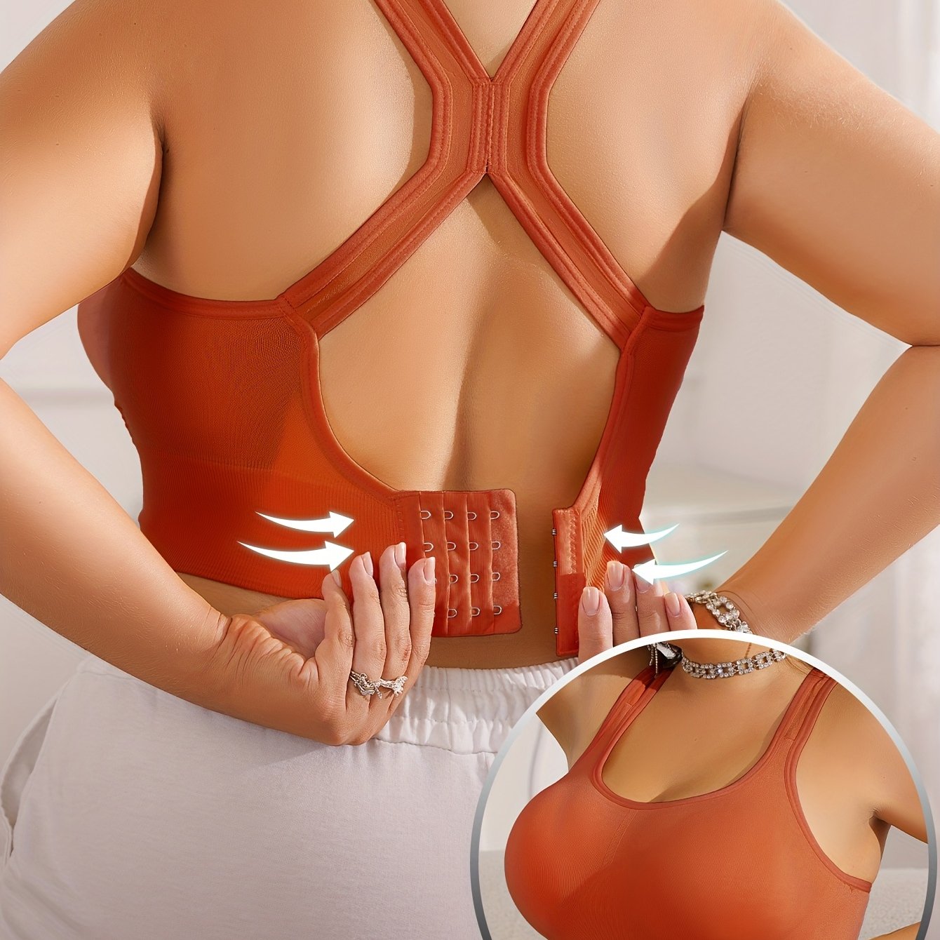 Vittoria - Plus Size Sports Bra with Removable Pads and Adjustable Straps