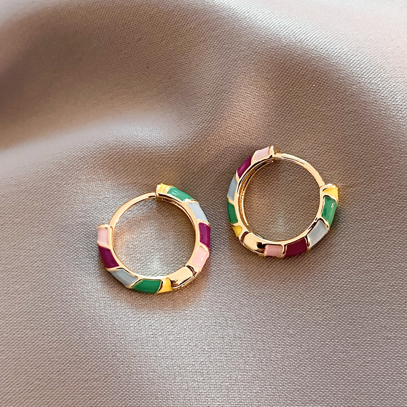 Elegant Gold Enamel Earrings 