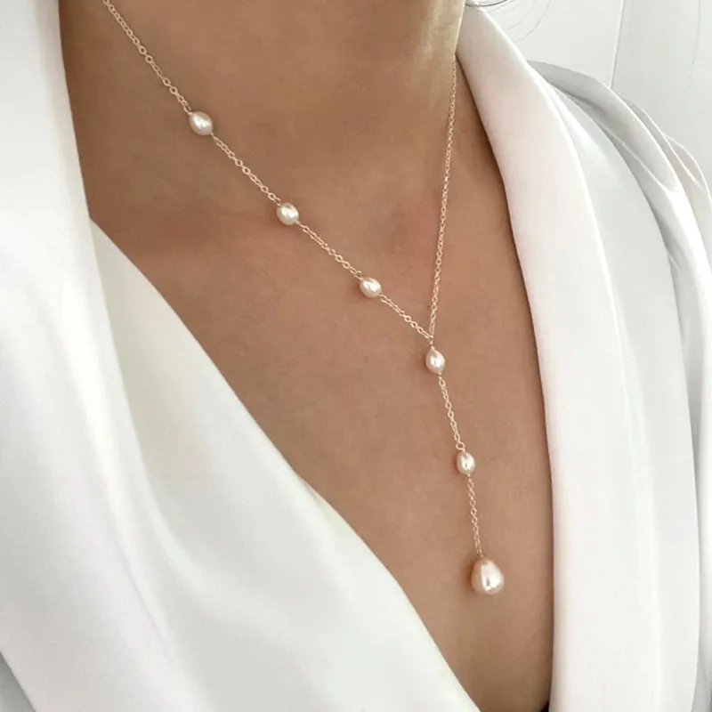 Vintage Pearl and Pendant Necklace 