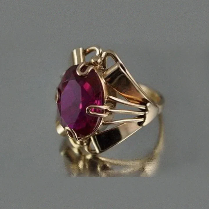 Vintage Gold Garnet Crystal Ring 