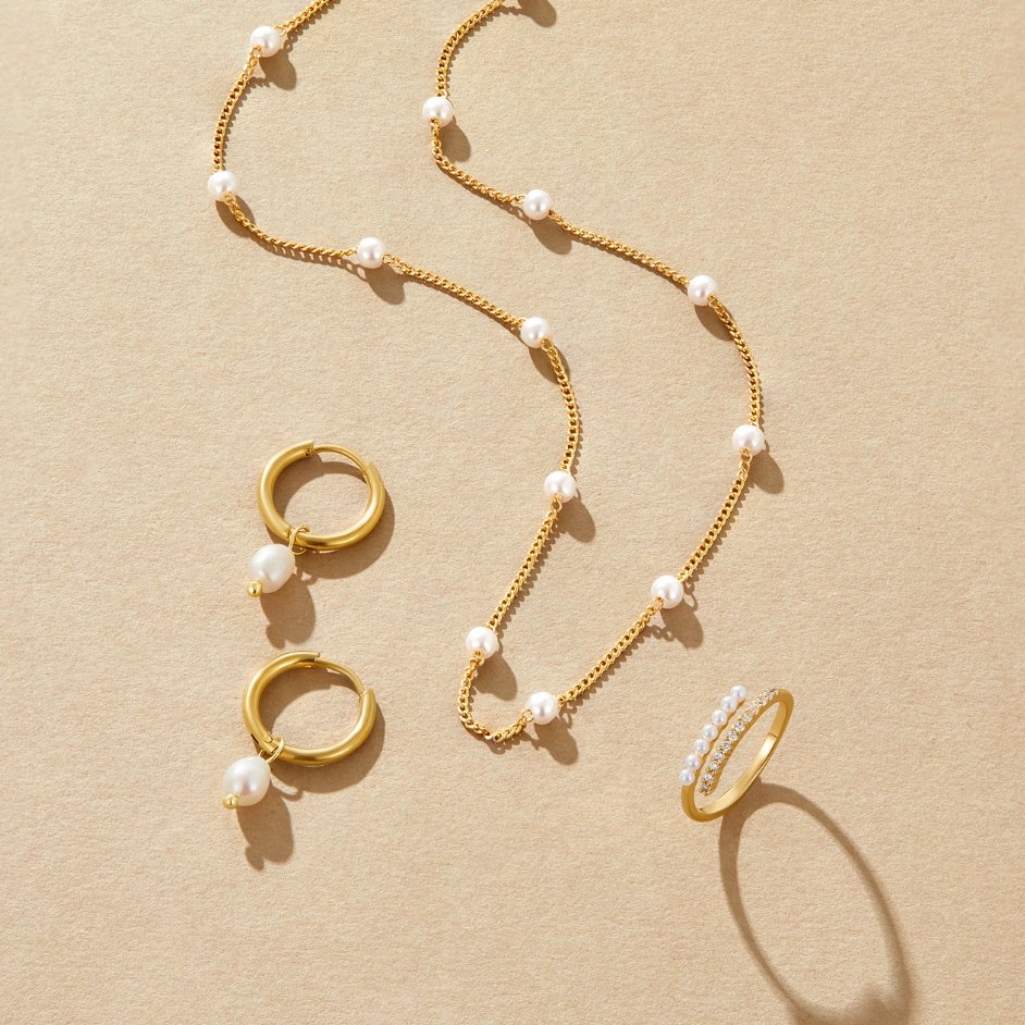 Nura Pearl Necklace 