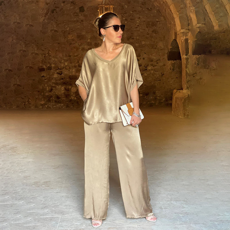 Albane - Chic and Comfortable 2-Piece Satin Set