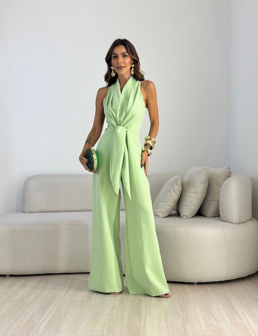 Nexellea - Women's Flowy Elegant Dress with Defined Waist, Chic Evening Style